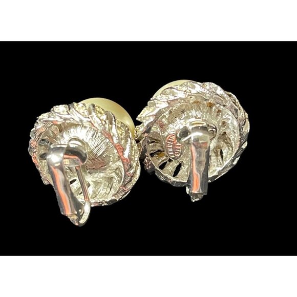 Vintage Kenneth Jay Lane Couture Pearl Rhinestone Silver Tone Clip On Earrings - Picture 5 of 7